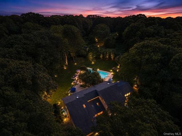 6 Fox Hunt Court, Huntington NY 11743