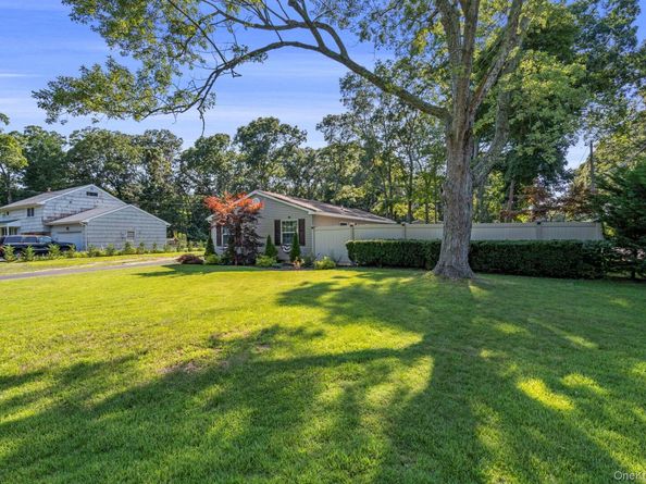 28 Yaphank Avenue, Brookhaven NY 11719