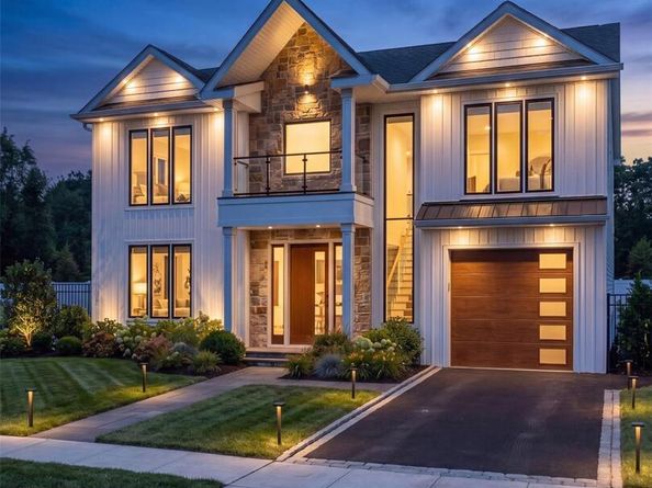 50 Cliff Lane, Levittown NY 11756