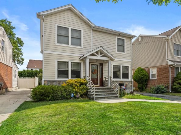 432 Argyle Road, Mineola NY 11501