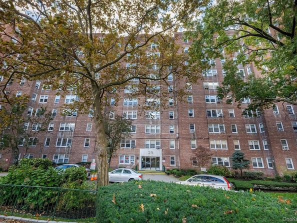 25 Knolls Crescent 3J, Bronx NY 10463