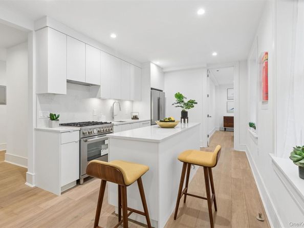 148-09 Northern Boulevard 1D, Flushing NY 11355