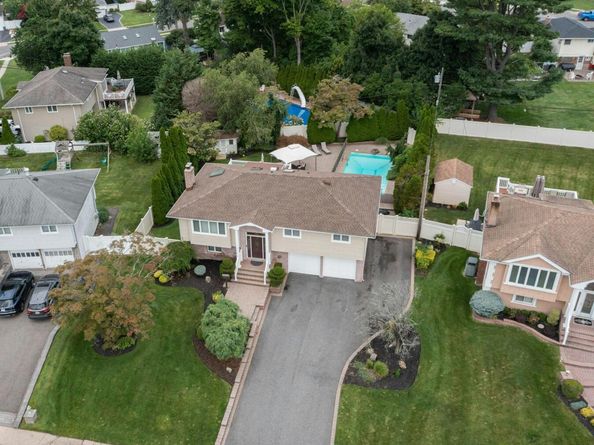 66 Harvest Lane, Commack NY 11725