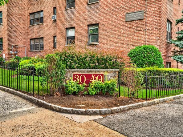 30 Fleetwood Avenue 4F, Fleetwood NY 10552