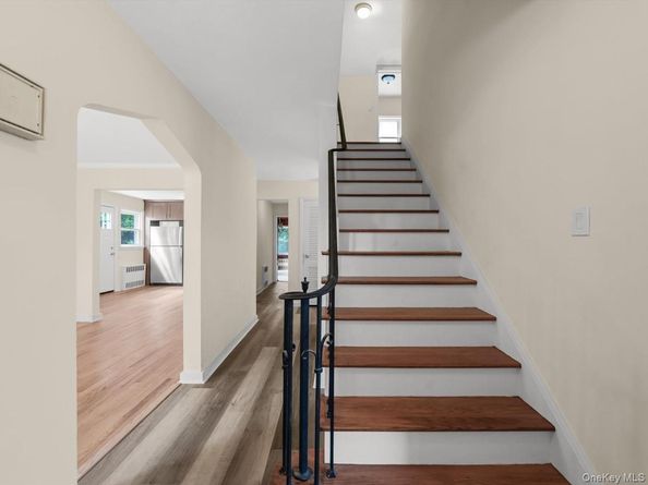 198 Canterbury, Lynbrook NY 11563