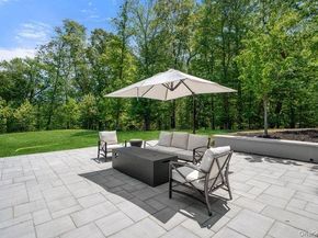 23 Woodbury Road, Woodbury NY 11797