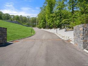 23 Woodbury Road, Woodbury NY 11797