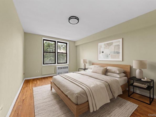 50-21 39 Place 3B, Sunnyside NY 11104