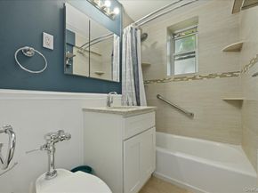 100 Brooklyn Avenue 4V, Freeport NY 11520