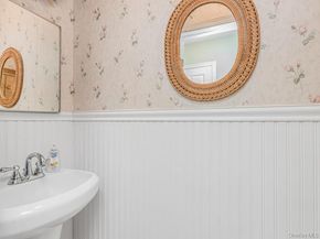 211 Warren Avenue, Hawthorne NY 10532