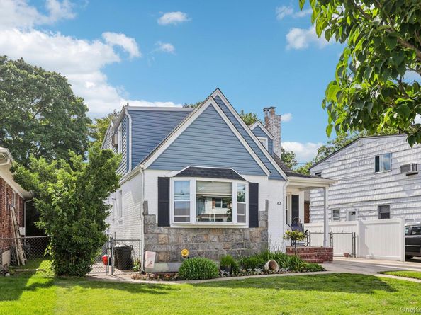 63 Kilburn Road S, West Hempstead NY 11552