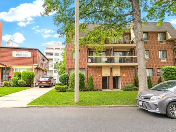 71-48 162nd Street 3, Fresh Meadows NY 11365