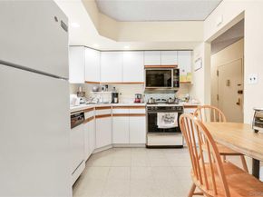 71-48 162nd Street 3, Fresh Meadows NY 11365