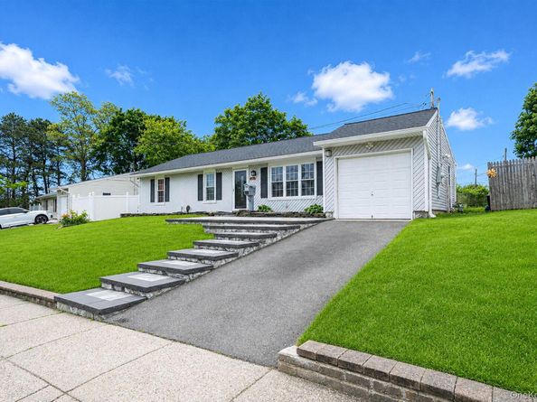 36 Naples Avenue, Central Islip NY 11722
