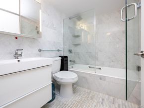 200 Rector Place 43D, New York (Manhattan) NY 10280