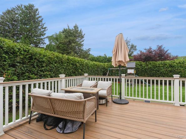 19 Fleetwood Avenue, Melville NY 11747