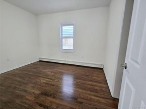 20 W 10th Road, Broad Channel NY 11693