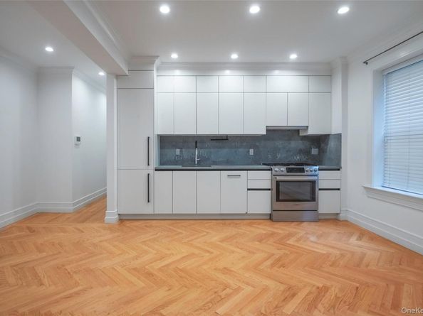 24-51 38TH Street A4, Astoria NY 11103