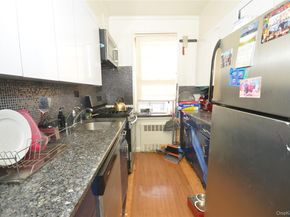 64-41 Saunders Street 604, Forest Hills NY 11374