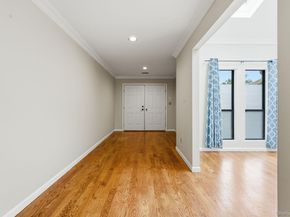 19 The Circle 19, Glen Head NY 11545