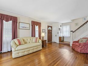 207 N Forest Avenue, Rockville Centre NY 11570