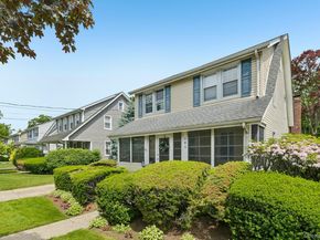 207 N Forest Avenue, Rockville Centre NY 11570