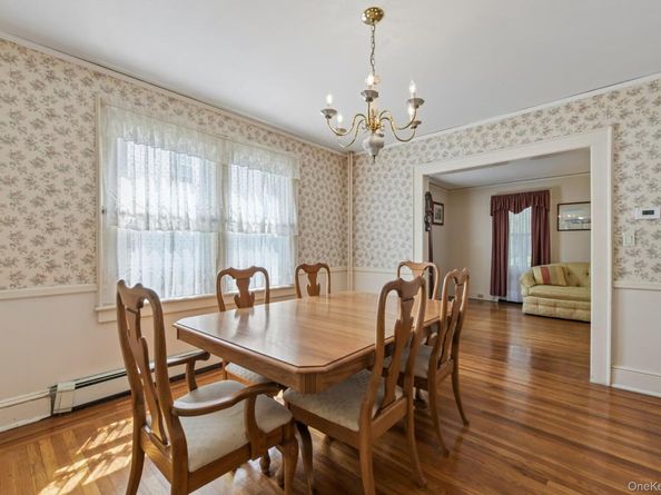 207 N Forest Avenue, Rockville Centre NY 11570