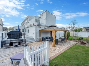 2 Sutton Place, Massapequa NY 11758