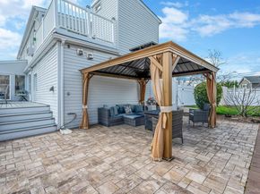 2 Sutton Place, Massapequa NY 11758