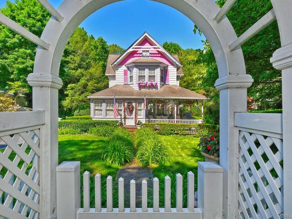 277 Vernon Valley Road, Northport NY 11768