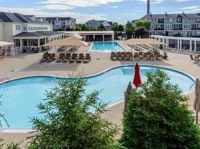 246 Roosevelt Way 11103, Westbury NY 11590