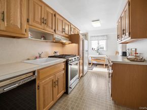21 Hayes Drive, Eastchester NY 10709