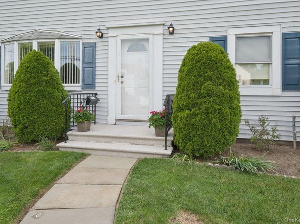 21 Hayes Drive, Eastchester NY 10709