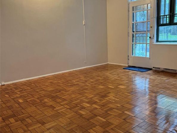 1501 Metropolitan Avenue MG, Bronx NY 10462