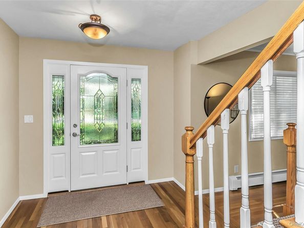 20 Lancia Drive, East Norwich NY 11732