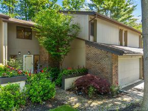 246 Hamlet Drive, Jericho NY 11753