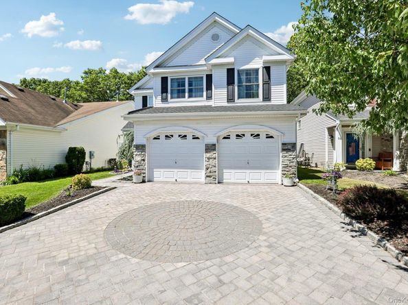 53 Madison Circle, Middle Island NY 11953