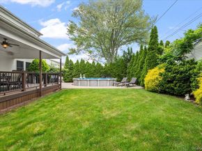 4 Westbury Avenue, Plainview NY 11803