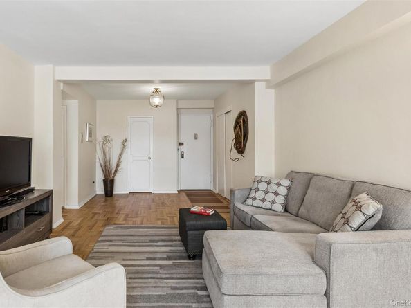 110-20 71st Road 707, Forest Hills NY 11375