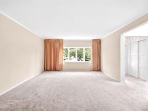 354 Terrace Avenue, Garden City NY 11530