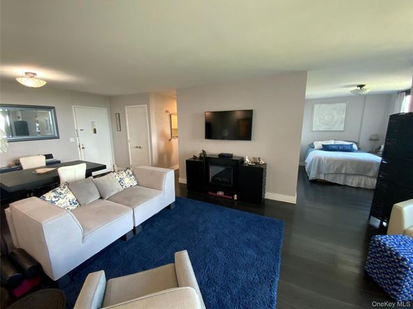 27010 Grand Central Parkway 10B, Floral Park NY 11005