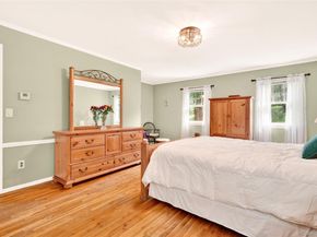 16 Soundview Loop, South Salem NY 10590