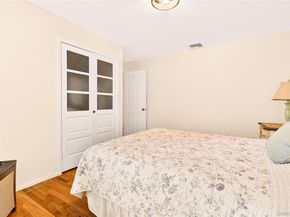 16 Soundview Loop, South Salem NY 10590