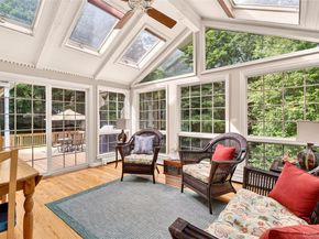 16 Soundview Loop, South Salem NY 10590