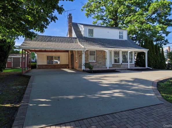 3499 Woodward Avenue, Wantagh NY 11793