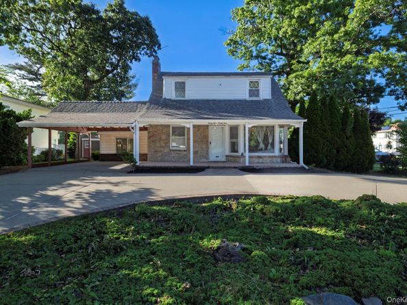 3499 Woodward Avenue, Wantagh NY 11793