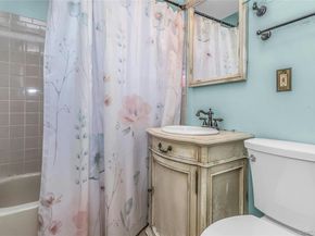 735 Muncey Road, West Islip NY 11795