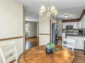 735 Muncey Road, West Islip NY 11795
