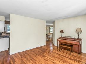 735 Muncey Road, West Islip NY 11795