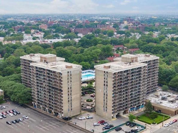 152-18 Union Turnpike 7 P, Flushing NY 11367